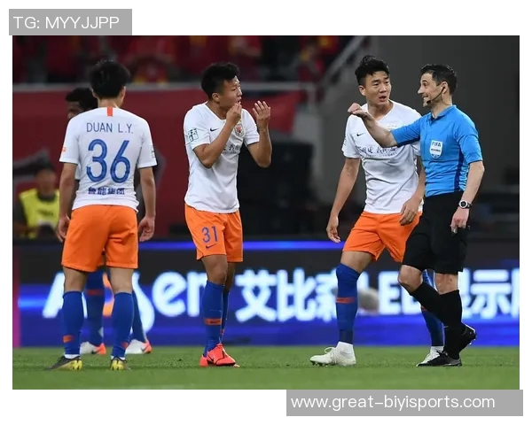 鲁能与上港激战正酣及时比分更新精彩瞬间全记录